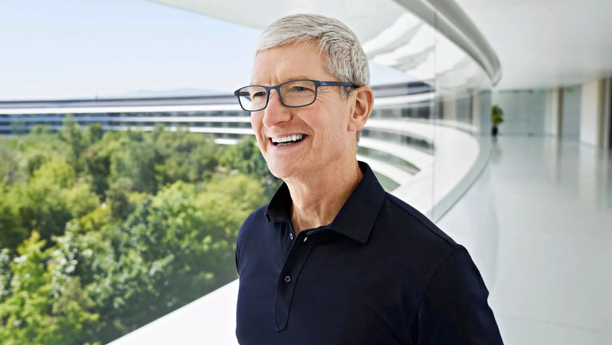 Apple CEO Tim Cook Reveals The AI Tools He Uses Every Day: ‘It’s Changed My Life’